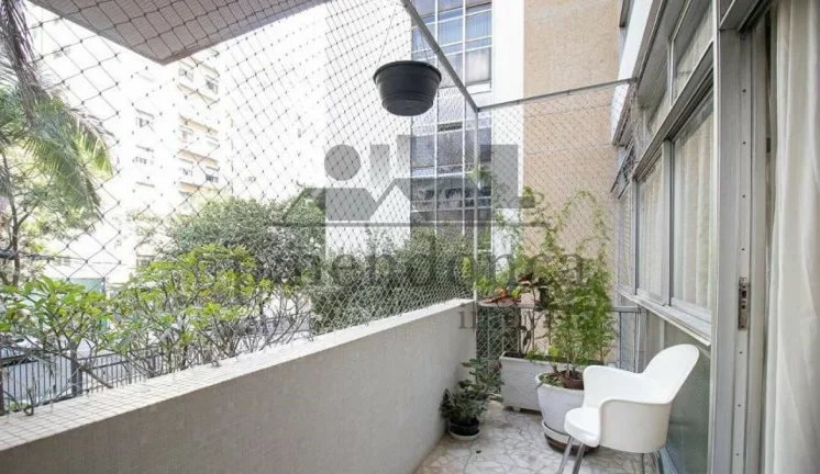 Imagem Apartamento em Higienópolis com 270m², 4 quartos (3 suítes) e 2 vagas.