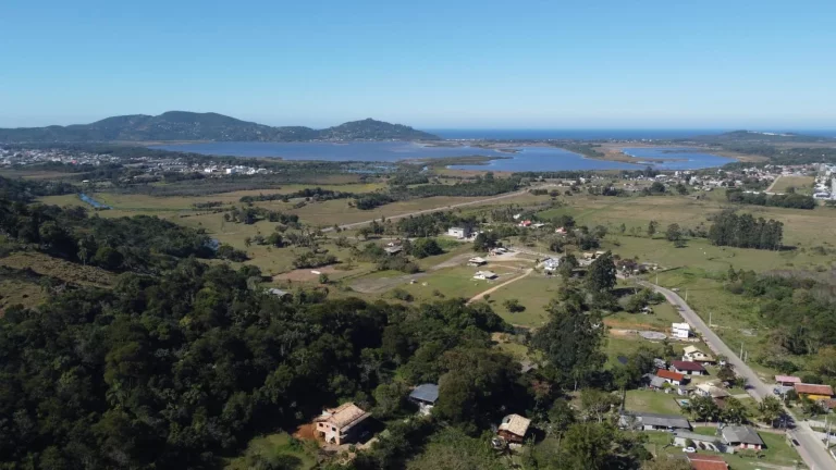Imagem Terreno com Vista Privilegiada e Grande Potencial em Garopaba - Encantada / Serraria