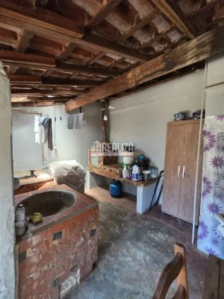 Imagem Casa de 3 dormitórios no bairro Estados Unidos em Uberaba