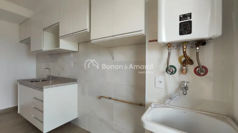 Imagem Este charmoso apartamento oferece uma suíte aconchegante e um living espaçoso para até três ambi...