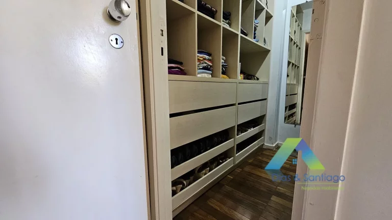 Imagem Apartamento alto padrão com 135m² em localização privilegiada na Estação de Metrô Moema/Zsul com 3 dormitórios, 1 suíte.