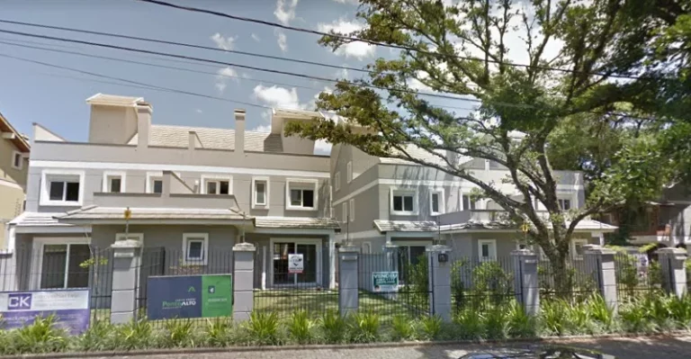 Imagem Casa à venda no bairro Tristeza - Porto Alegre/RS