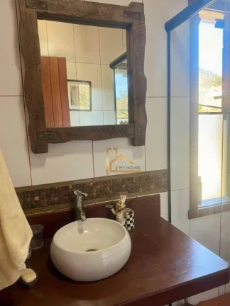 Imagem Casa em Condomínio no Estilo Casa de Campo com Vista para as Montanhas, 3 Quartos em Vargem Grande , Teresópolis-RJ