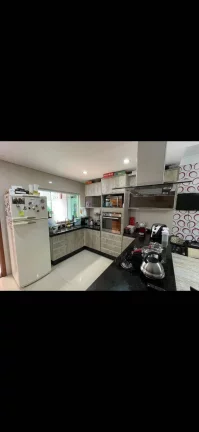 Imagem Sobrado com 250 m² 3 Dormitorios sendo 1 Suíte com sacada e 4 Vagas