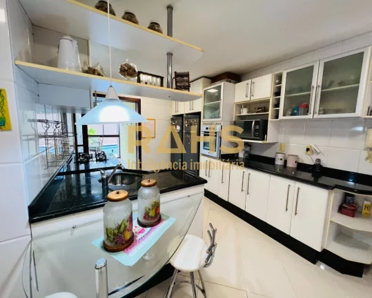 Imagem Casa averbada de alto padrão com privacidade e exclusividade junto à natureza no bairro América a...