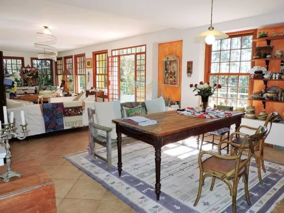 Imagem Casa em Condomínio a Venda no bairro Granja Viana - Embu das Artes, SP