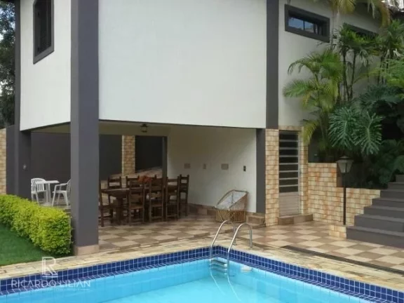 Imagem Atibaia - Casa de alto padrão com 4 dormitórios sendo 2 suítes, piscina, area gourmet e 10 vagas a venda