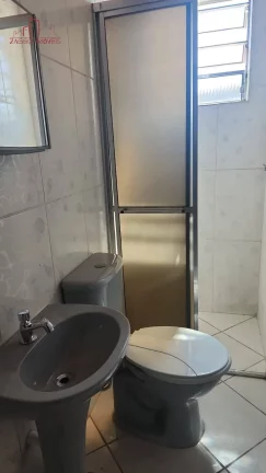 Imagem Casa para locação - 2 dormitórios e vaga de garagem
