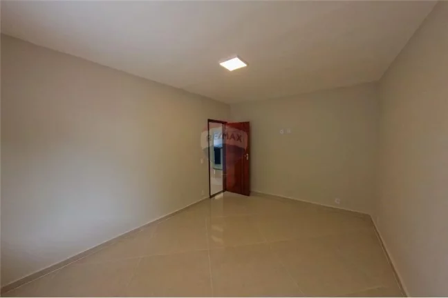 Imagem Casa em terreno Grande. Novinha e Perfeita!!!