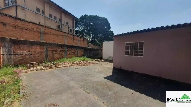 Imagem Casa para Locação em Limeira, Vila Esteves, 2 dormitórios, 1 banheiro, 3 vagas