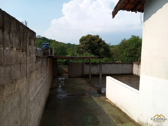 Imagem Chácara à venda com 2 quartos e terreno amplo em Jarinu/SP