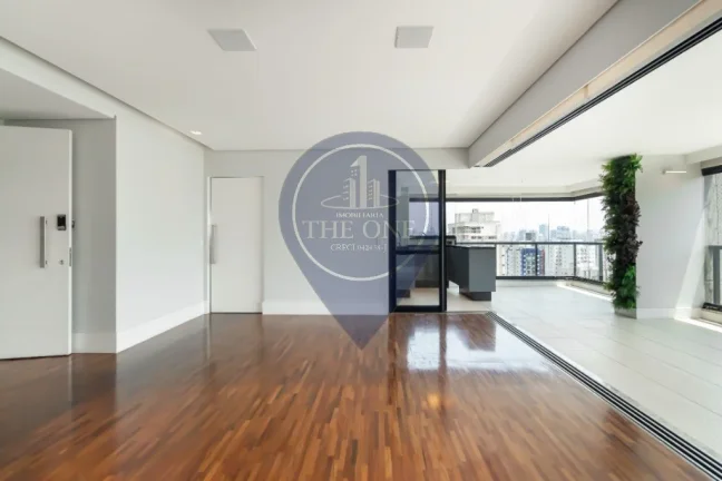 Imagem Venda de Apartamento de Luxo com 3 Quartos e 3 Suítes na Vila Uberabinha, São Paulo-SP: 184 m², 2 Salas, 5 Banheiros e 3 Vagas.