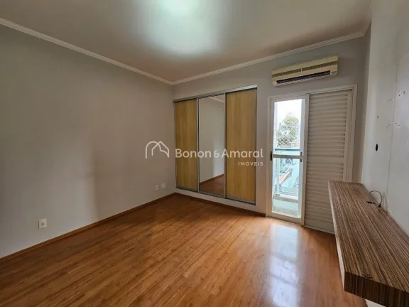 Imagem Apartamento com 94m² de área útil, em excelente localização e rua tranquila no bairro mais dese...