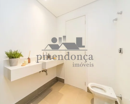 Imagem Apartamento reformado com 153m², 2 quartos sendo 1 suíte e 2 vagas.