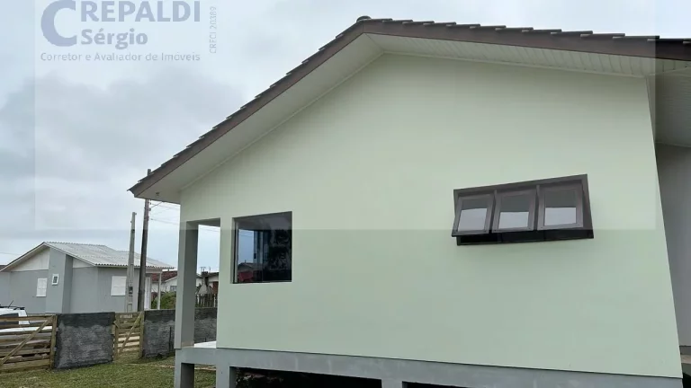 Imagem Casa à venda em Balneário Rincão-SC: 3 quartos, sala, banheiro, garagem e 70m² de área!