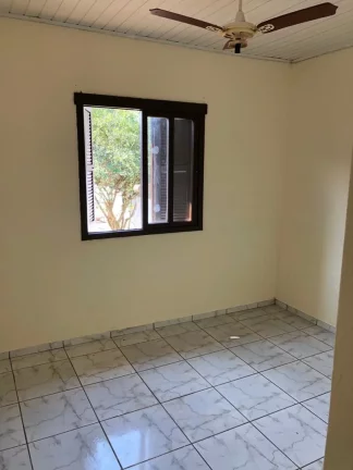 Imagem Casa de 3 quartos proximo ao centro de Parobe