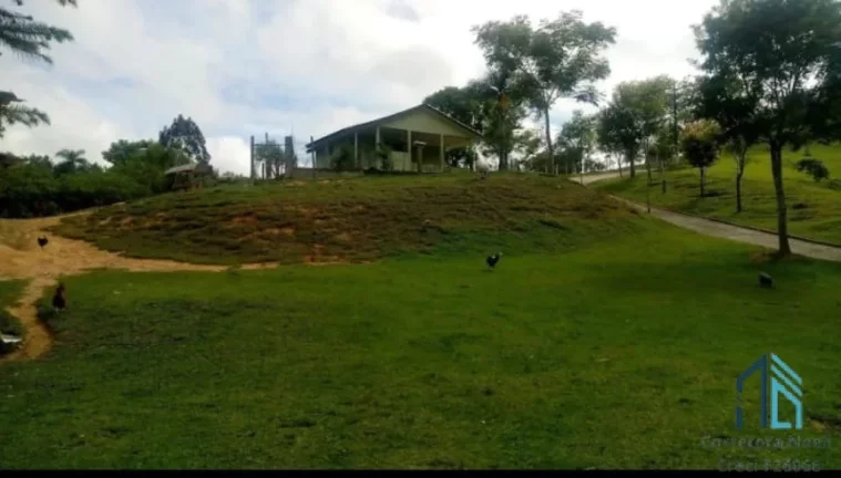 Imagem Chácara poucos metros da BR 116, 04 tanques de peixes, 03 casas, nascentes, Areia Branca dos Assis - Mandirituba PR