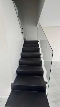 Imagem Geminado com 3 dormitórios sendo 1 suíte e 2 vagas de garagem Boa Vista | Joinville/SC