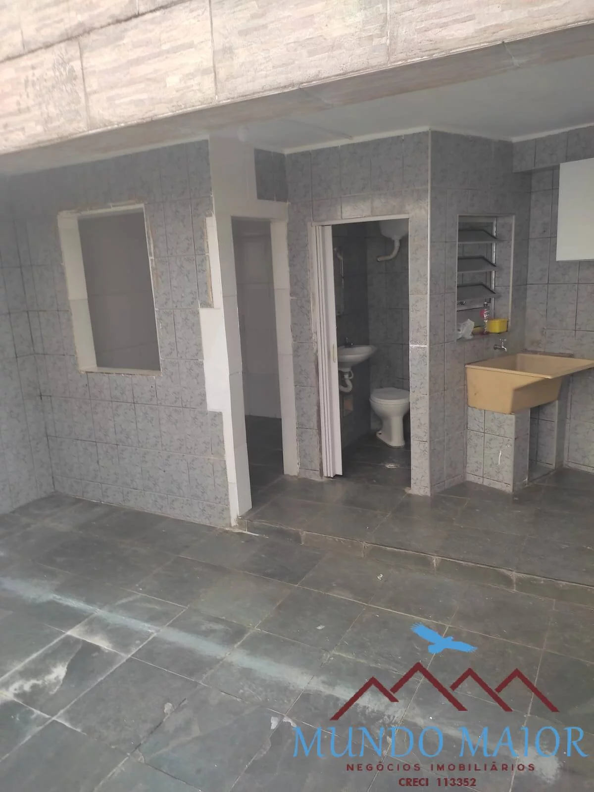 Imagem SOBRADO FUNDAÇÃO -2 DORMS - 2 WC- ACEITA PERMUTA - R$ 450.000.00 !!!