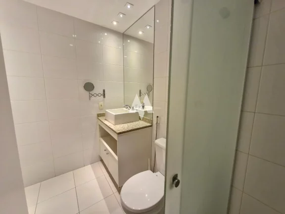 Imagem Apartamento à VENDA, com serviço de Flat e vista mar no coração do Gonzaga