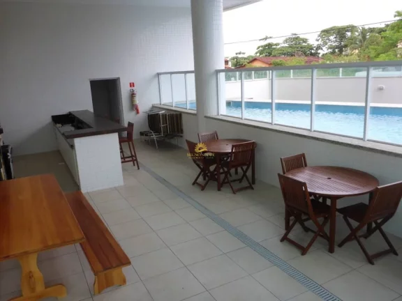 Imagem Apresentamos este moderno e luxuoso apartamento, totalmente mobiliado e equipado, localizado no cora...