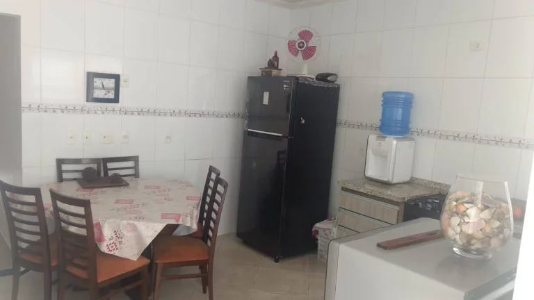 Imagem Sobrado maravilhoso com 146m ² 3 Dormitórios e 2 Vagas Estuda Permuta