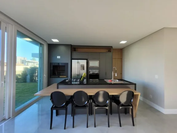 Imagem Casa em Condominio 4 Dormitórios - Bairro --