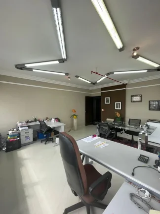 Imagem Sala/Conjunto Comercial - Saúde, 32M². São 3 Salas, Pode Comprar 1, 2, ou as 3. Tem duas que estão lado a lado e se quiser pode juntar, Portaria 24h.