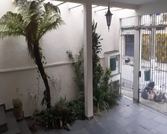 Imagem sobrado com 4 dormitórios, com jardim FL26