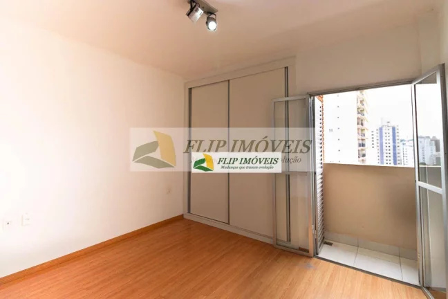 Imagem More em um apartamento de 90 metros quadrados com 3 quartos no miolo do Cambuí - Campinas - SP