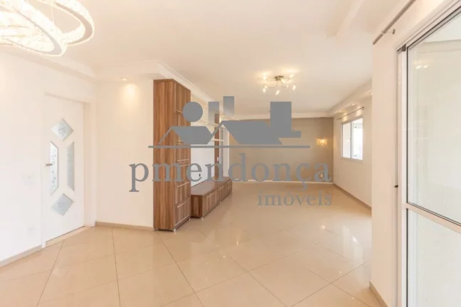 Imagem Apartamento de 172m² em andar alto com vista livre, 4 quartos (3 suítes) e 3 vagas