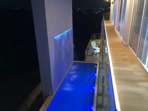 Imagem Casa em Condomínio para Venda em Salvador, ALPHAVILLE 2, 4 dormitórios, 4 suítes, 6 banheiros, 8 vagas