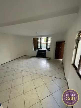 Imagem Sobrado com 03 quartos e suíte com 03 vagas no Jardim nossa Senhora do Carmo