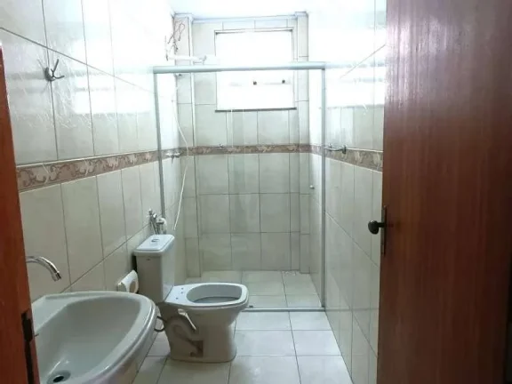 Imagem Praticidade e Conforto: Apartamento com Suíte e Garagem Coberta no bairro Santa Cecília.