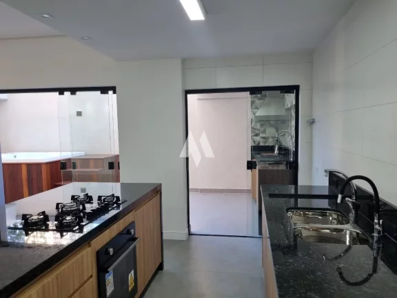 Imagem Casa à venda na Ponta da Praia em Santos