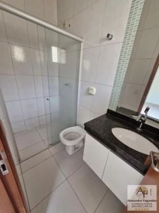 Imagem Casa para Venda em Aparecida de Goiânia, Vila Brasília, 3 dormitórios, 1 suíte, 2 banheiros, 2 vagas