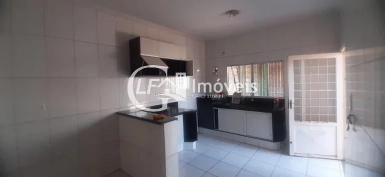 Imagem Imperdível oportunidade: Casa à venda em Campo Grande-MS, bairro Oliveira 3, 3 quartos, 1 suíte, 1 sala, 1 banheiro, 1 vaga, 150m².