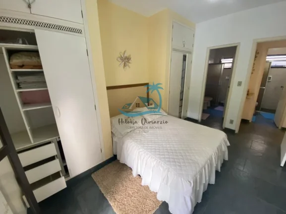 Imagem Belíssimo apartamento com 3 dormitórios na Praia da Enseada em Ubatuba - ao lado da praia, mais ou menos 50 metros do mar.
