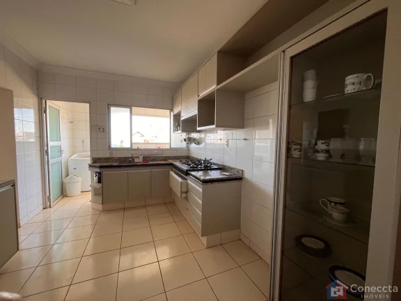 Imagem Apartamento para Aluguel no Centro de Patos de Minas – 3 Quartos e Suíte | Rua Eufrásio
