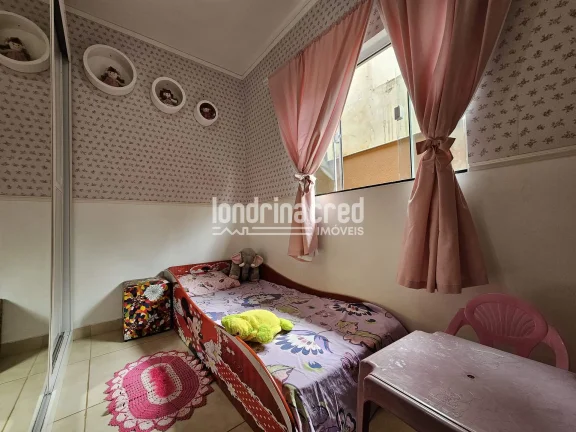 Imagem Casa à venda no Jardim São Paulo 2 – 2 quartos, cozinha planejada, área gourmet com churrasqueira e garagem coberta. Conforto e praticidade em Londrina!