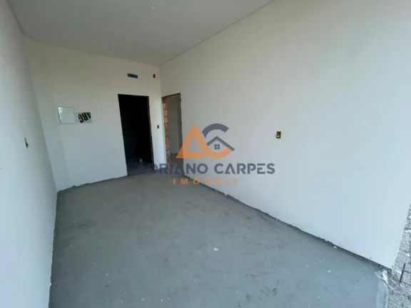 Imagem Sobrado de Alto Padrão à Venda em Navegantes-SC, Bairro Gravatá 3 Quartos sendo 1 Suíte, 1 Sala, 3 Banheiros, Adriano Carpes Imóveis