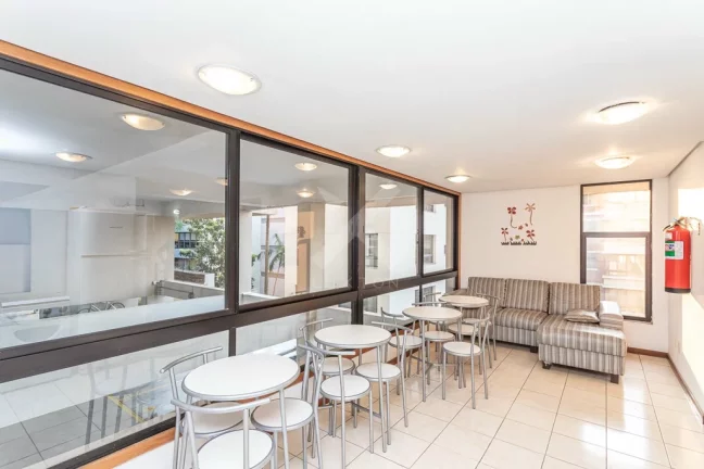 Imagem Apartamento à venda em Porto Alegre, Mont Serrat, com 1 quarto, 45m2
