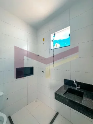 Imagem Casa 3/4 sendo uma suite com closet na Mangabeira