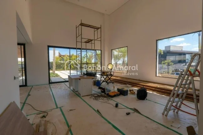 Imagem Casa à venda no Condomínio Pedra Alta, um imóvel de alto padrão que combina elegância, conforto...