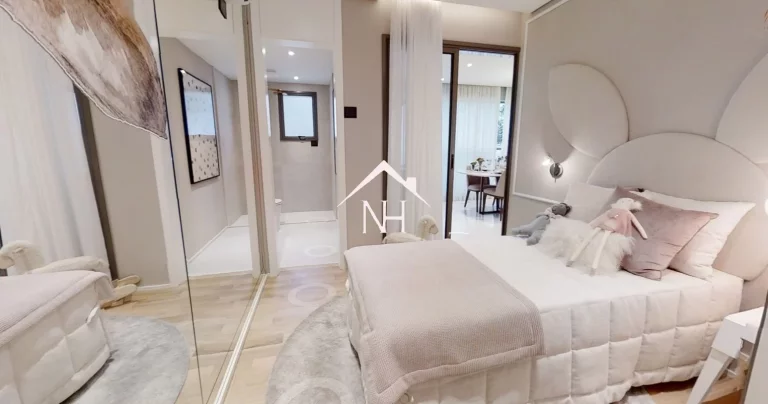 Imagem apartamento de 131m com 3 Suítes, Hall Privativo,2 Vagas, Terraço Gourmet, Academia, Churrasqueira, Brinquedoteca,Deck, Piscina,Solarium, Spa, Lareira