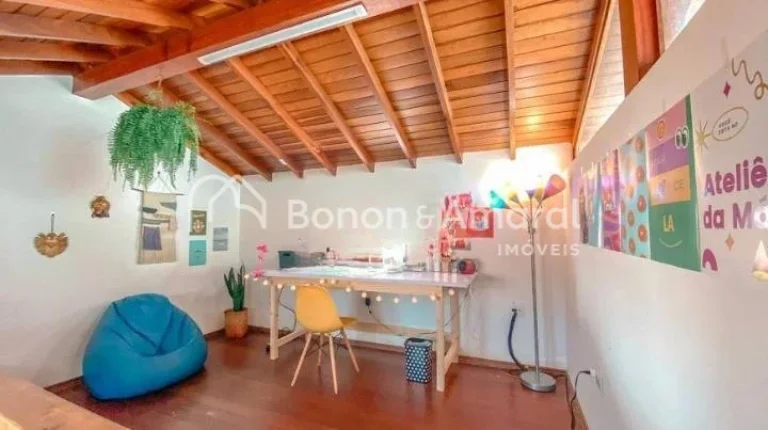 Imagem Ótima casa à venda em Valinhos/SP!

Sobrado com 4 suítes no Condomínio San Marino, sendo 1 maste...