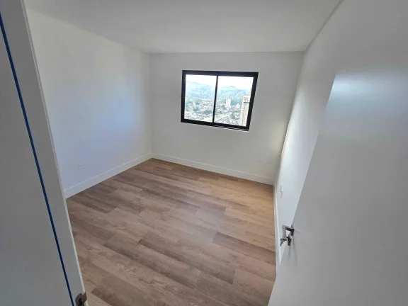 Imagem Apartamento vista mar com 3 suítes e 3 vagas de garagem no Centro de Itapema