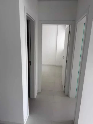 Imagem Apartamento com 2 dormitórios sendo 1 suíte e 1 vaga de garagem em Balneário Camboriú