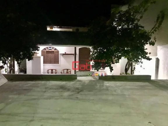 Imagem Casa com 5 dormitórios à venda, 228 m² por R$ 450.000,00 - Peró - Cabo Frio/RJ