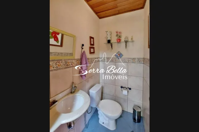 Imagem Casa com 4 dormitórios à venda, 250 m² por R$ 680.000,00 - Barra do Imbuí - Teresópolis/RJ